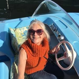 Meet your Posher, Laurel